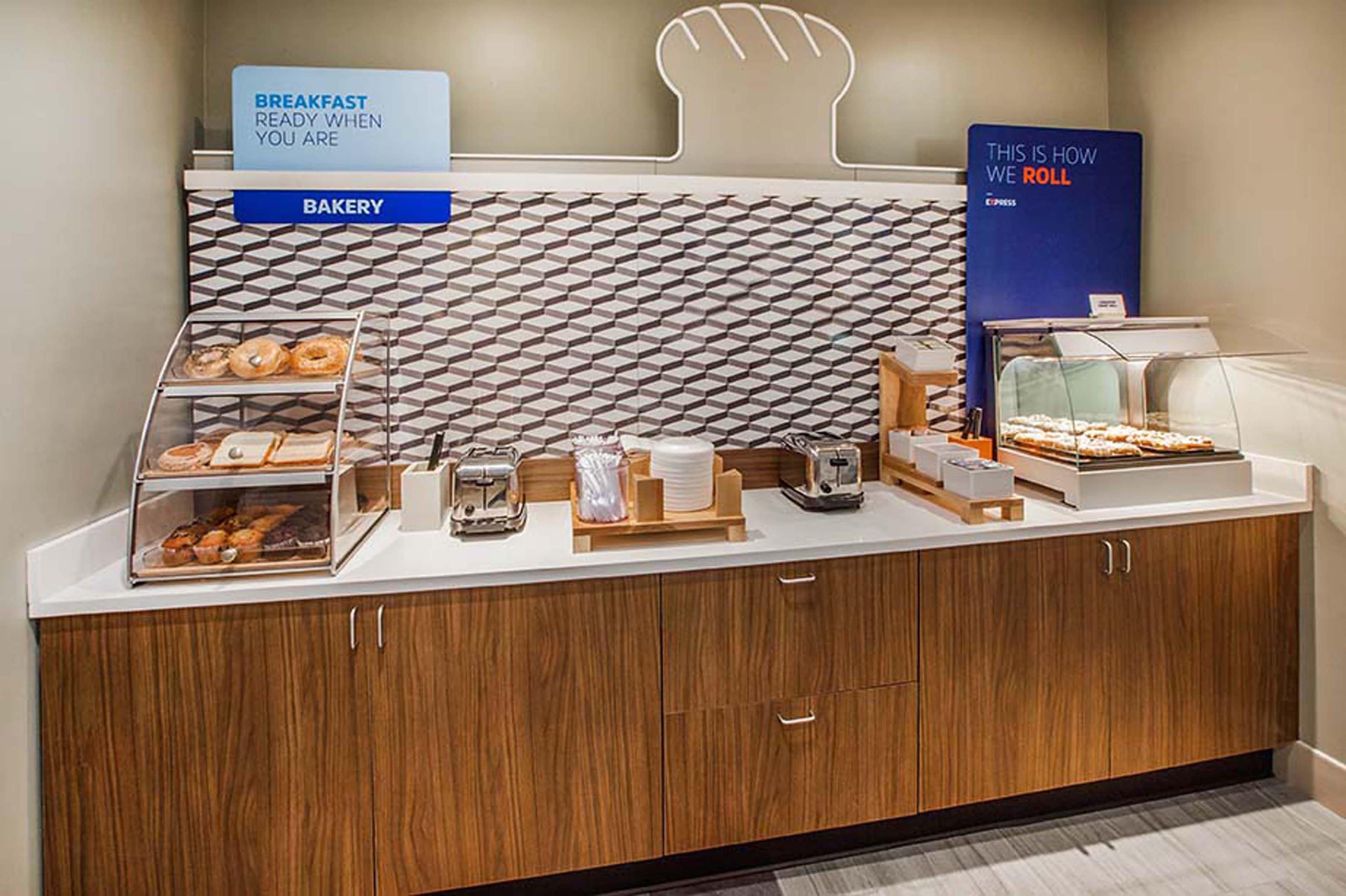 Holiday Inn Express & Suites San Diego - Mission Valley By Ihg Zewnętrze zdjęcie