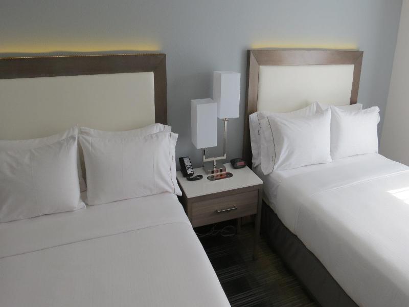 Holiday Inn Express & Suites San Diego - Mission Valley By Ihg Zewnętrze zdjęcie