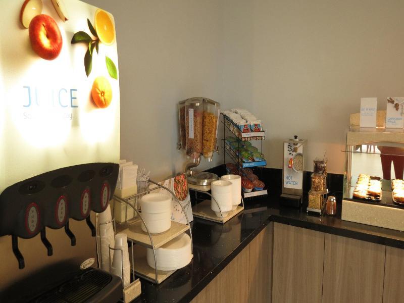 Holiday Inn Express & Suites San Diego - Mission Valley By Ihg Zewnętrze zdjęcie